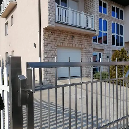 Apartment Mn *